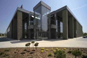 Популярность стеклянной внешней архитектуры в архитектуре связана с развитием технологий